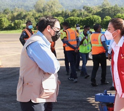Su Majestad la Reina recibida por el secretario de Estado de Relaciones Exteriores y Cooperación Internacional, Lisandro Rosales
