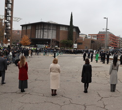 Vista general de la celebración del acto Inauguración del monumento en memoria y reconocimiento de los sanitarios durante la pandemia por COVID-19