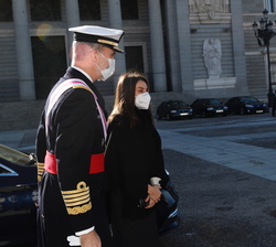 Sus Majestades los Reyes reciben el saludo del presidente del Gobierno, Pedro Sánchez Pérez-Castejón