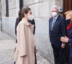 Su Majestad la Reina recibe el saludo de la presidenta del Consejo Estratégico, Elena Salgado