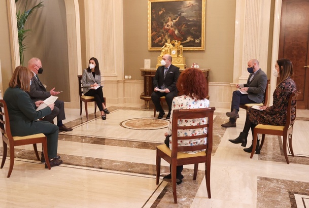 Audiencia de Su Majestad la Reina a una representación de la Confederación Salud Mental España