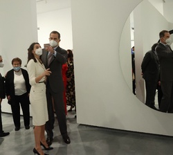 Visita de Sus Majestades los Reyes al Museo de Arte Contemporáneo de la Fundación Helga de Alvear