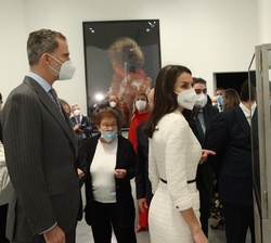 Don Felipe y Doña Letizia durante la visita al Museo