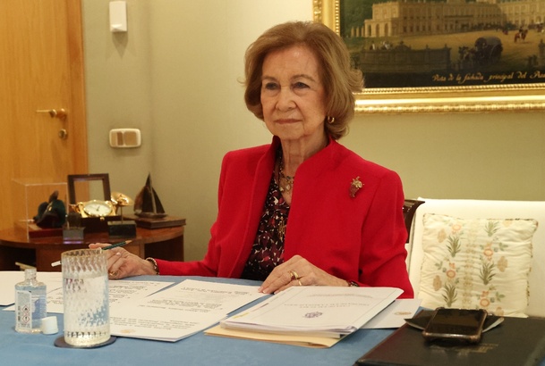 Su Majestad la Reina Doña Sofía durante la reunión de la junta de Patronos de la Escuela Superior de Música Reina Sofía