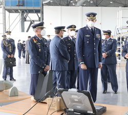 Don Felipe durante el recorrido por las instalaciones