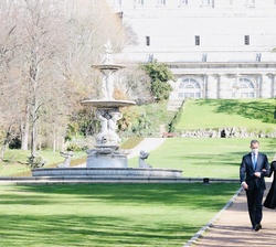 Los Reyes en los Jardines del Campo del Moro de Palacio Real de Madrid