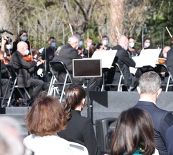Don Felipe y Doña Letizia durante las interpretaciones musicales