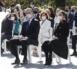 Don Felipe y Doña Letizia durante el desarrollo del acto