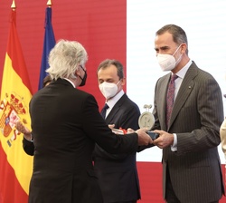 Entega de acreditaciones