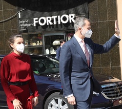 Sus Majestades los Reyes a su llegada al Comú de Andorra la Vella