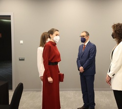 Su Majestad la Reina a su llegada a la reunión de trabajo sobre el modelo de inclusión de los alumnos con discapacidad en los tres modelos educativos