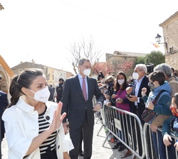Sus Majestades los Reyes se trasladan al Museo del Grabado