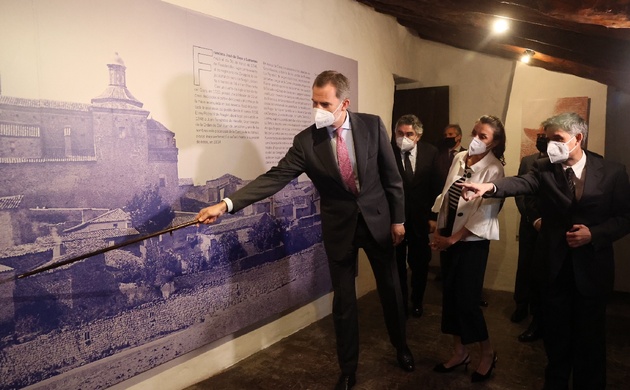 Visita de Sus Majestades los Reyes a la casa natal e Francisco de Goya
