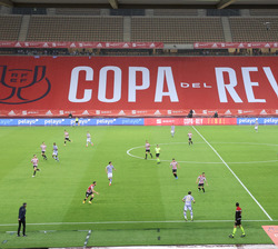 El Athletic Club y la Real Sociedad durante el desarrollo del partido