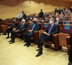 Su Majestad el Rey en primera fila del auditorio durante el inicio del Encuentro Empresarial Iberoamericano
