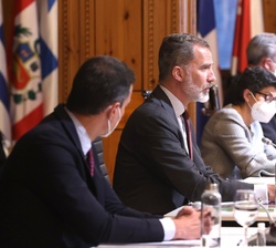 El Rey dirige unas palabras en la sesión plenaria de la XXVII Cumbre Iberoamericana de jefes de Estado y de Gobierno