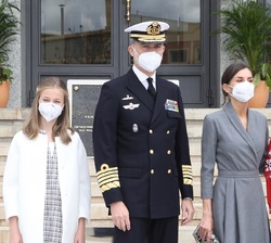 Sus Majestades los Reyes y sus hijas, Sus Altezas Reales la Princesa de Asturias y la Infanta Doña Sofía