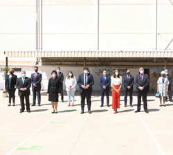 Su Majestad la Reina junto a la autoridades y a la corporación municipal de Totana