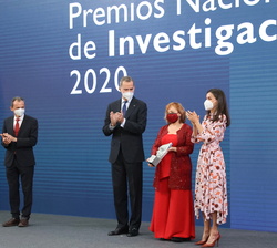 Laura Lechuga, Premio Nacional de Investigación "Juan de la Cierva" en el área de Transferencia de Tecnología