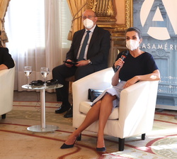 Su Majestad la Reina durante el debate “Conmemoración del Décimo Aniversario del Convenio de Estambul”