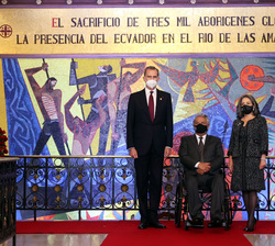 Su Majestad el Rey junto al presidente de la República del Ecuador, Lenin Moreno y la primera dama, Rocío González Navas