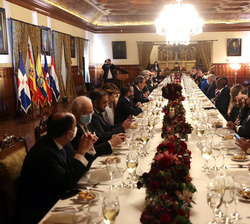 Vista general de la cena ofrecida por el presidente saliente de la República del Ecuador en honor de los jefes de Estado, de Gobierno y de delegación 