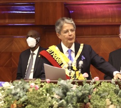 Su Majestad el Rey durante la intervención del presidente de la República del Ecuador, Guillermo Lasso