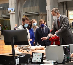 Don Felipe durante la visita