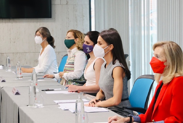 Doña Letizia durante la reunión de trabajo