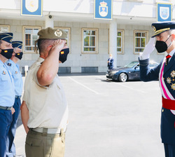 Su Majestad el Rey recibe el saludo del jefe del estado Mayor Conjunto (JEMACON)