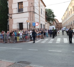 Su Majestad el Rey recibe un caluroso recibimento de los vecinos de Alcalá de Henares