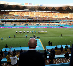 Ceremonia de la UEFA previa al inicio del partido