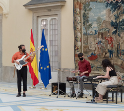 Actuación musical a cargo de la Escuela de Música Creativa