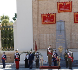 Su Majestad el Rey recibe honores de ordenanza
