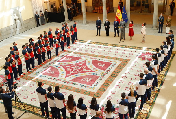Su Majestad el Rey dirige unas palabras a los integrantes del Equipo Olímpico Español participante en los Juegos Olímpicos de Tokio