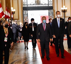 Don Felipe a su entrada al Congreso de la República para asistir a la toma de posesión del Presidente Electo de la República del Perú, Pedro Castillo