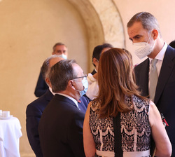 Su Majestad el Rey momentos antes del incio de la Conferencia de Presidentes