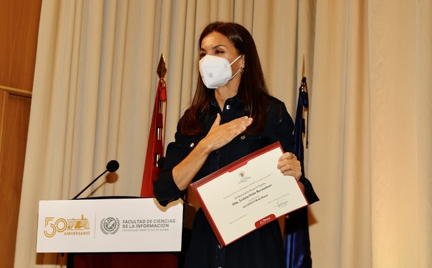 Doña Letizia agradece el galardón como Alumna UCM de honor