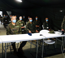 Su Majestad el Rey durante la presentación del Ejercicio del Ejército de Tierra “Toro 21”