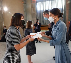 Su Majestad la Reina entrega el Premio Nacional a la Mejor Traducción 2019 a Doña Belén Santana