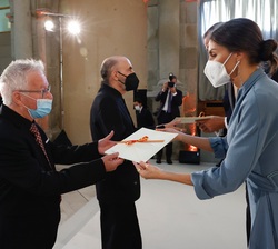 Su Majestad la Reina entrega el Premio Nacional de Música 2019, en su modalidad de Composición a Don Félix Ibarrondo