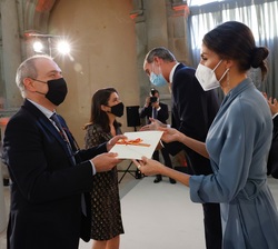 Su Majestad la Reina entrega el Premio Nacional de Música 2019, en su modalidad de Interpretación a Don Asier Polo