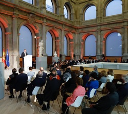 Detalle del momento de la intervención de Su Majestad el Rey en el acto de entrega de los Premios Nacionales de Cultura 2018 y 2019