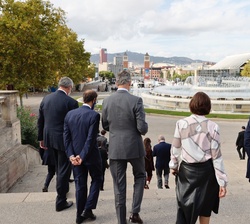 Don Felipe se dirige a vistar el Salón Automobile Barcelona 2021