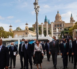 Don Felipe visita el Salón Automobile Barcelona 2021