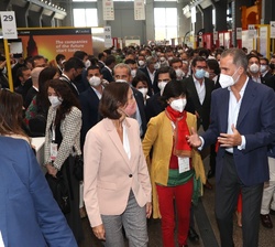 Visita de Su Majestad el Rey a los stands del “South Summit 2021”