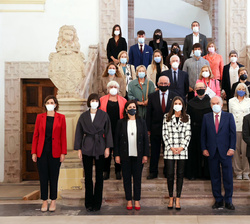 Doña Letizia con los asistentes al "XV Seminario Internacional de Lengua y Periodismo"