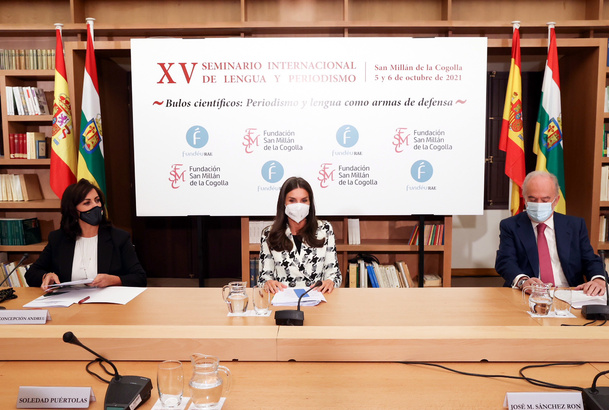 Su Majestad la Reina preside el acto de clausura del "XV Seminario Internacional de Lengua y Periodismo"