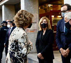 Su Majestad la Reina Doña Sofía recibe el saludo del presidente de la Fundación de Música Ferrer-Salat, Sergi Ferrer-Salat