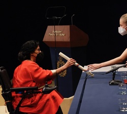 Doña Leonor entrega el Premio Princesa de Asturias de los Deportes a Teresa Perales
